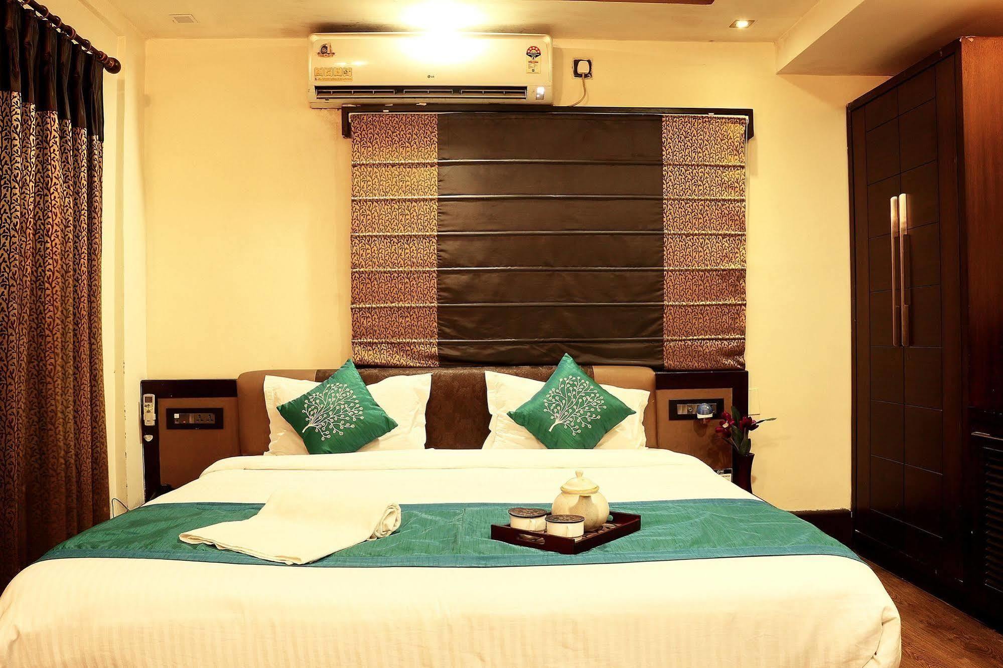 Tangerine Guest House Calcutta Exteriör bild